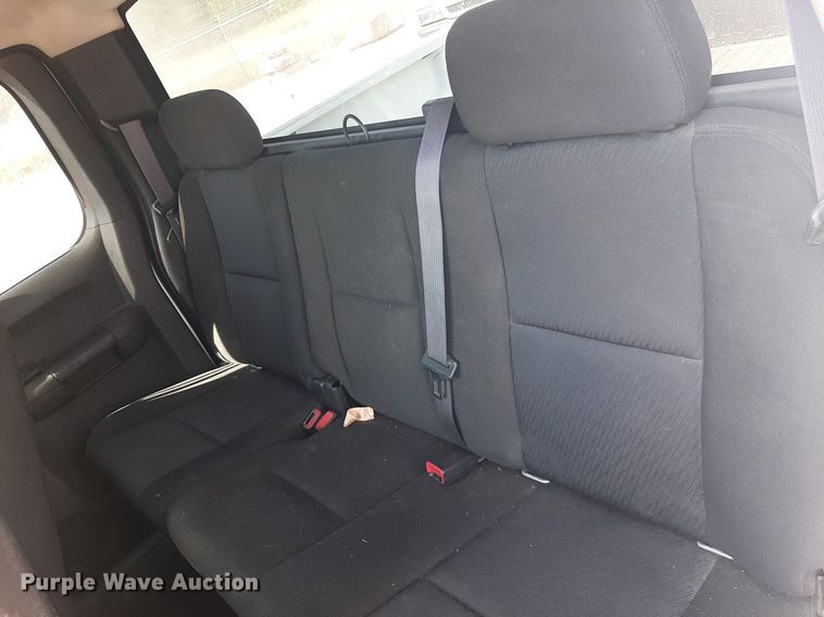 image for item OF9463 2011 Chevrolet Silverado 1500  Ext. Cab pickup truck