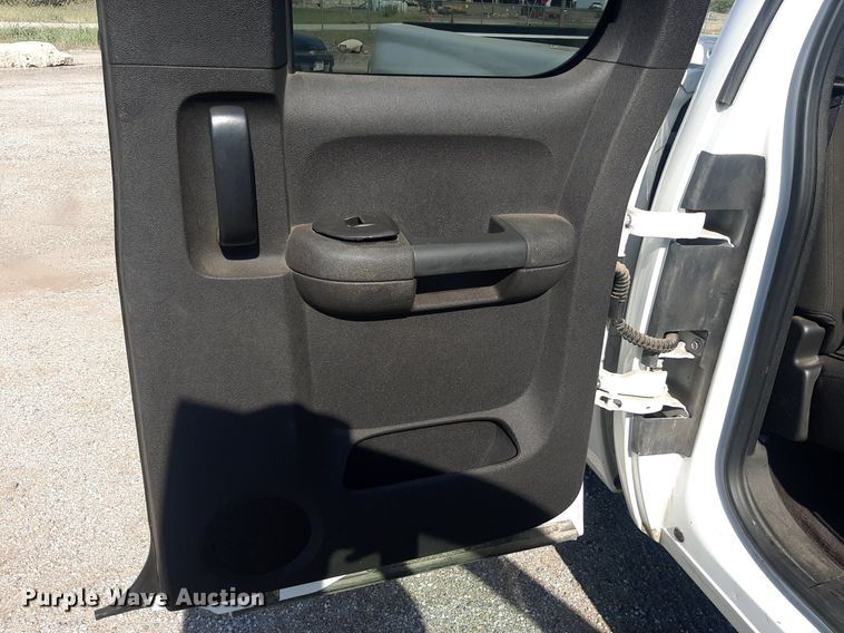 image for item OF9463 2011 Chevrolet Silverado 1500  Ext. Cab pickup truck