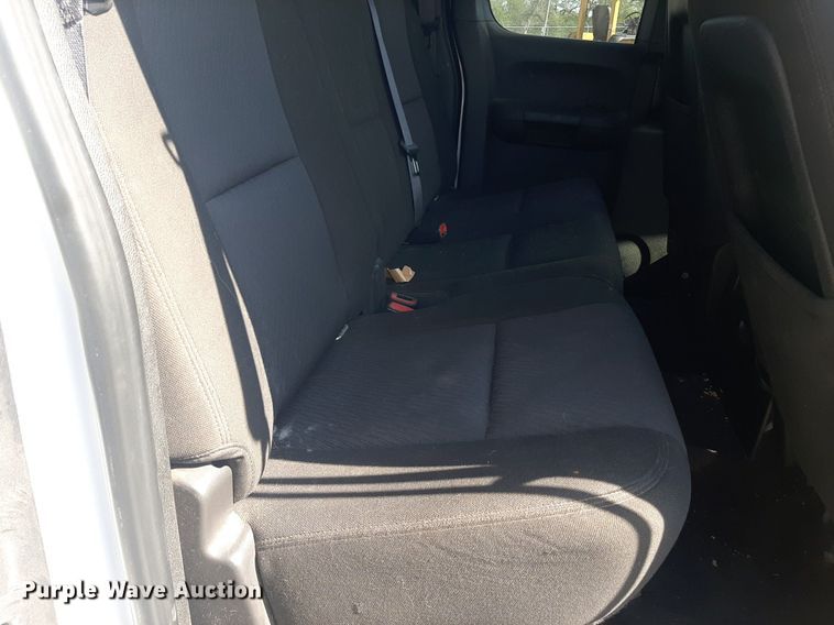 image for item OF9463 2011 Chevrolet Silverado 1500  Ext. Cab pickup truck