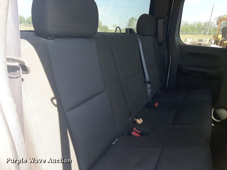 image for item OF9463 2011 Chevrolet Silverado 1500  Ext. Cab pickup truck