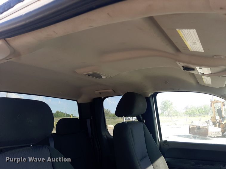 image for item OF9463 2011 Chevrolet Silverado 1500  Ext. Cab pickup truck