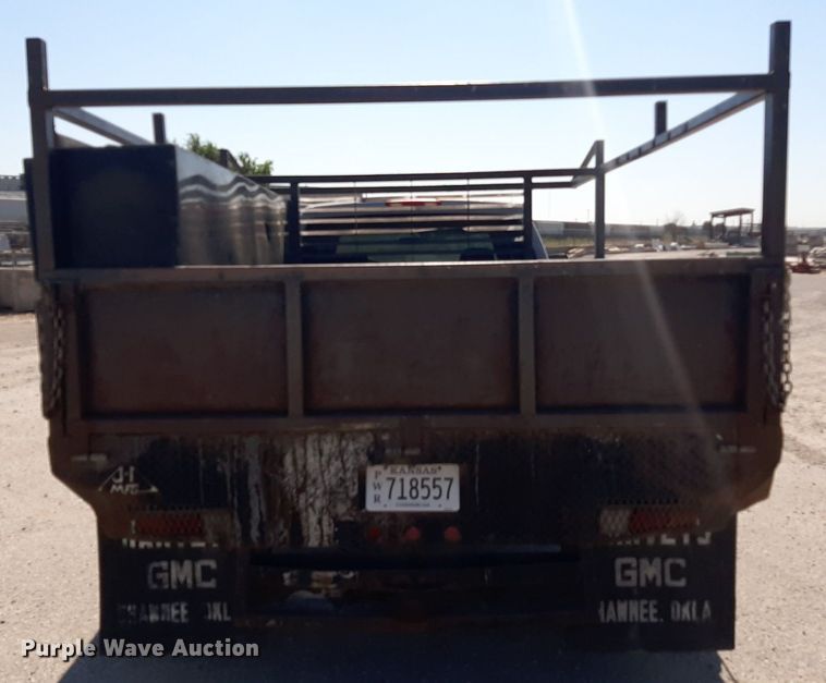 image for item OF9488 2007 Chevrolet Silverado 3500  Crew Cab flatbed pickup truck