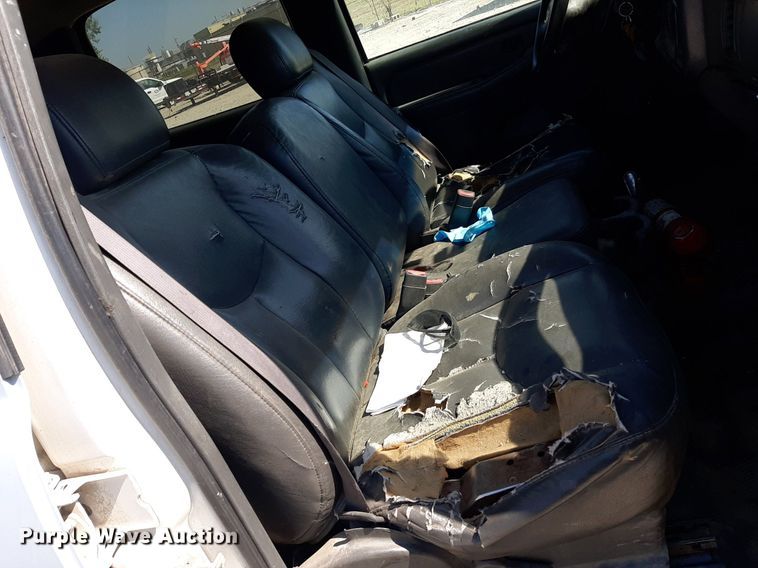 image for item OF9488 2007 Chevrolet Silverado 3500  Crew Cab flatbed pickup truck