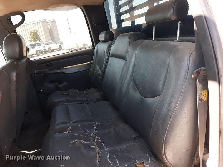 image for item OF9488 2007 Chevrolet Silverado 3500  Crew Cab flatbed pickup truck