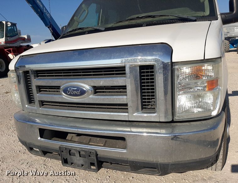 image for item OF9489 2012 Ford E-350 Super Duty  van