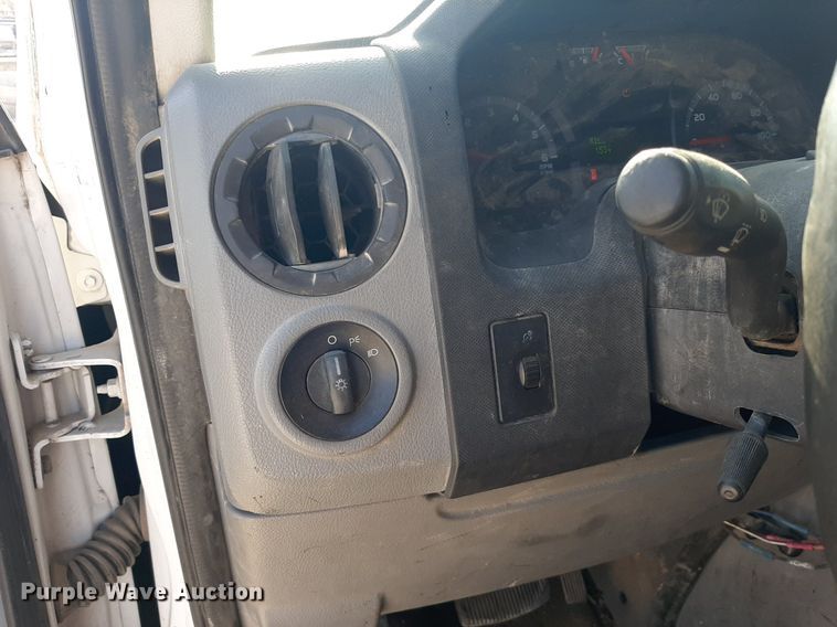 image for item OF9489 2012 Ford E-350 Super Duty  van