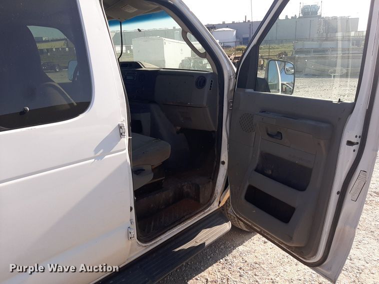 image for item OF9489 2012 Ford E-350 Super Duty  van