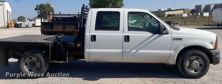 image for item OF9491 2007 Ford F350 Super Duty  Crew Cab pickup truck