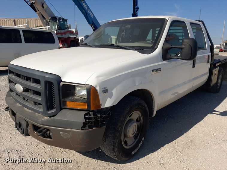 image for item OF9491 2007 Ford F350 Super Duty  Crew Cab pickup truck