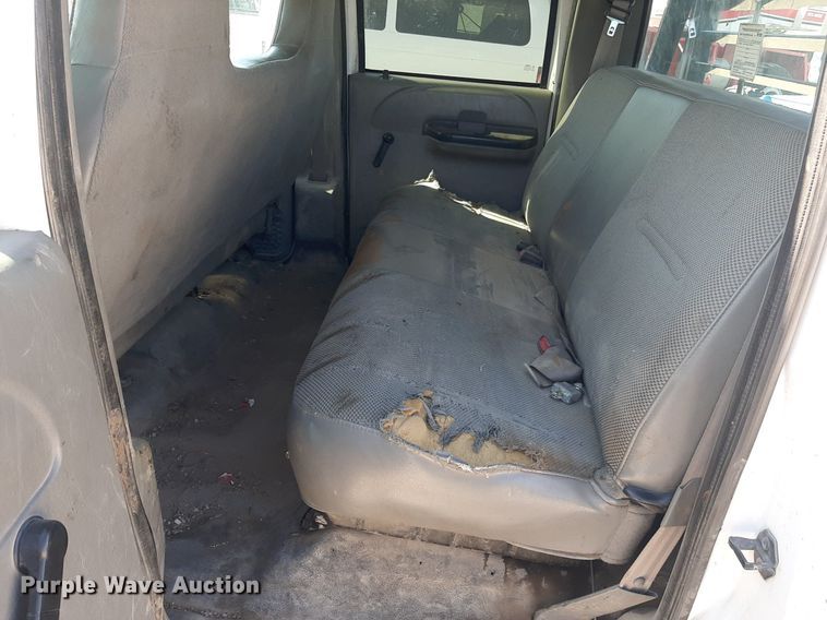 image for item OF9491 2007 Ford F350 Super Duty  Crew Cab pickup truck