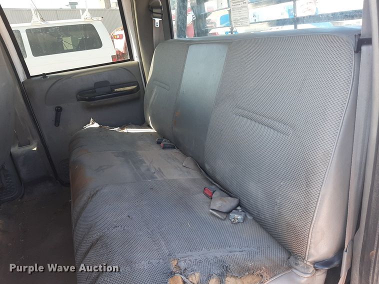 image for item OF9491 2007 Ford F350 Super Duty  Crew Cab pickup truck