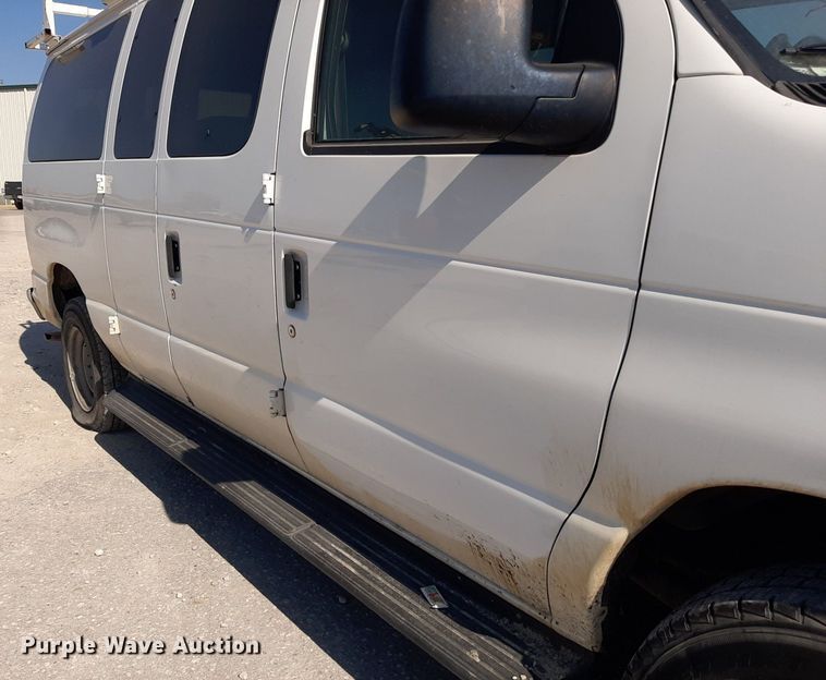 image for item OF9492 2013 Ford E350 XL Super Duty  van