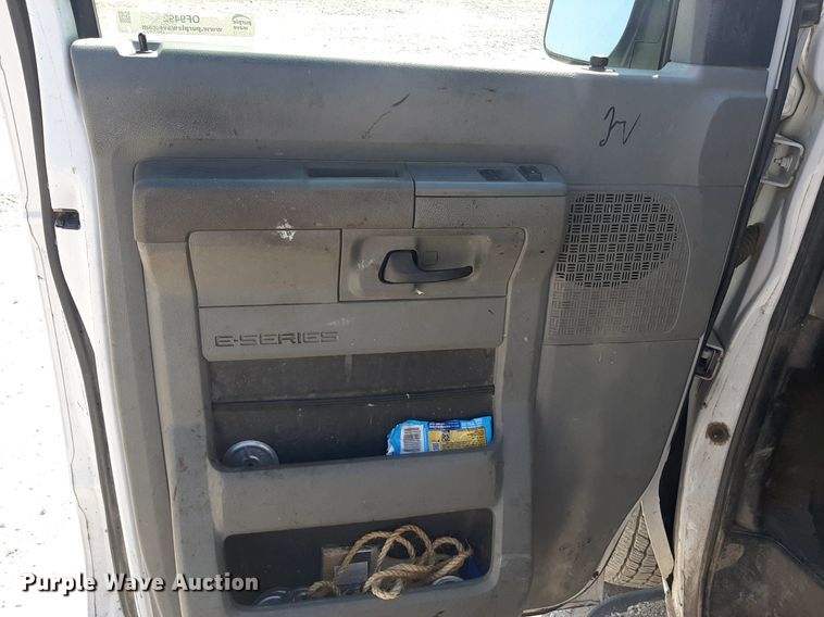 image for item OF9492 2013 Ford E350 XL Super Duty  van