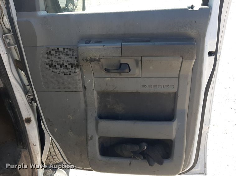 image for item OF9492 2013 Ford E350 XL Super Duty  van