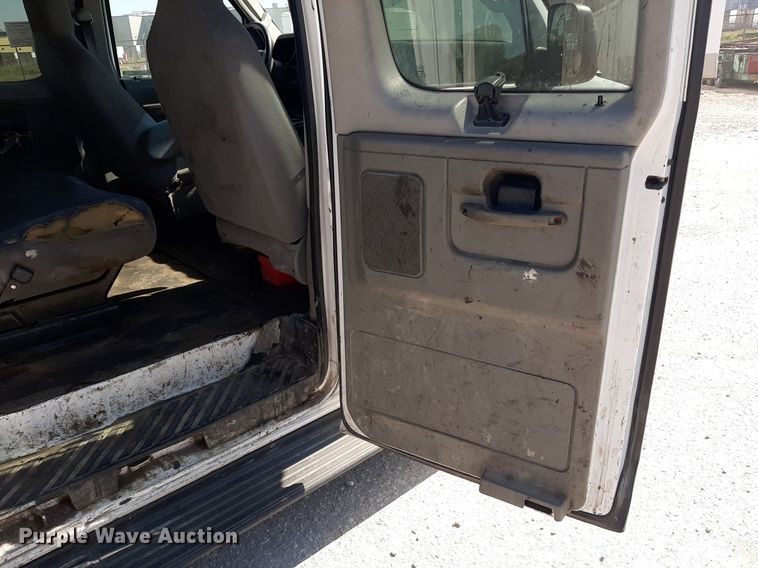 image for item OF9492 2013 Ford E350 XL Super Duty  van