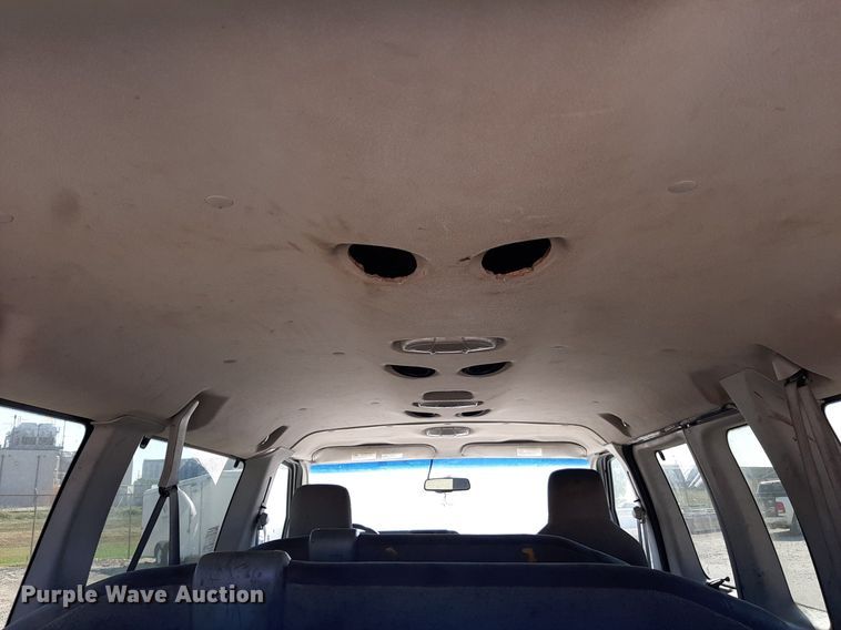 image for item OF9492 2013 Ford E350 XL Super Duty  van