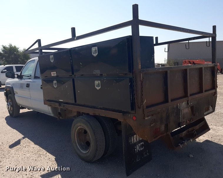 image for item OF9499 2007 Chevrolet Silverado 3500  Crew Cab flatbed pickup truck