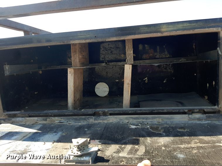 image for item OF9499 2007 Chevrolet Silverado 3500  Crew Cab flatbed pickup truck