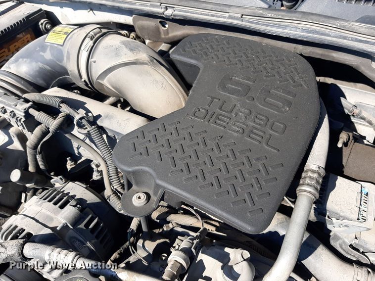 image for item OF9499 2007 Chevrolet Silverado 3500  Crew Cab flatbed pickup truck