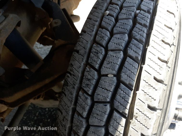 image for item OF9499 2007 Chevrolet Silverado 3500  Crew Cab flatbed pickup truck