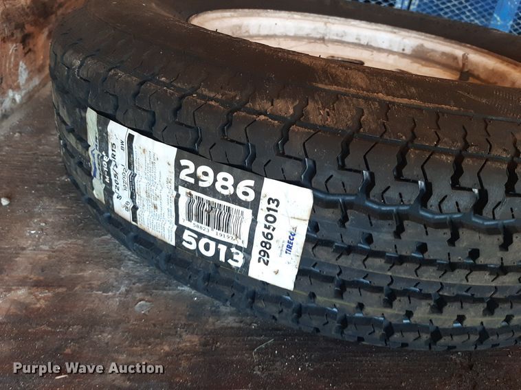 image for item OF9502 2005 Continental Cargo  enclosed cargo trailer