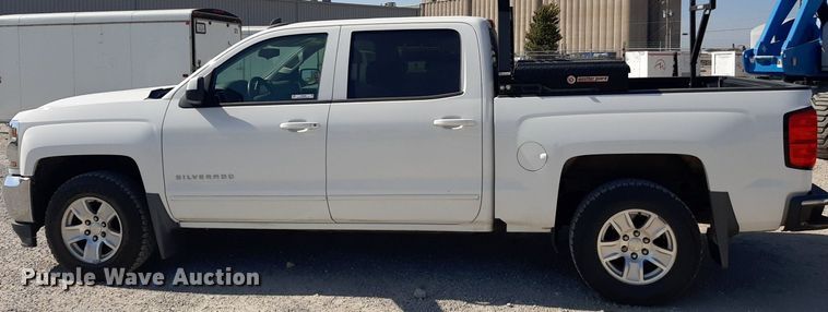 image for item OF9504 2017 Chevrolet Silverado 1500  Crew Cab pickup truck