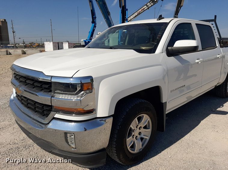 image for item OF9504 2017 Chevrolet Silverado 1500  Crew Cab pickup truck