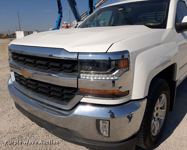 image for item OF9504 2017 Chevrolet Silverado 1500  Crew Cab pickup truck