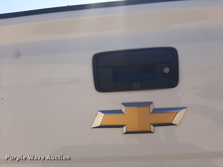 image for item OF9504 2017 Chevrolet Silverado 1500  Crew Cab pickup truck