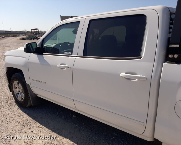 image for item OF9504 2017 Chevrolet Silverado 1500  Crew Cab pickup truck