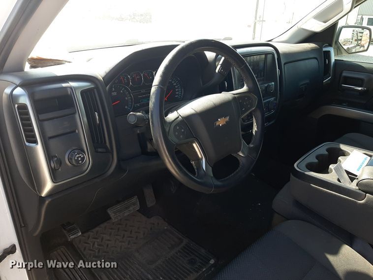 image for item OF9504 2017 Chevrolet Silverado 1500  Crew Cab pickup truck