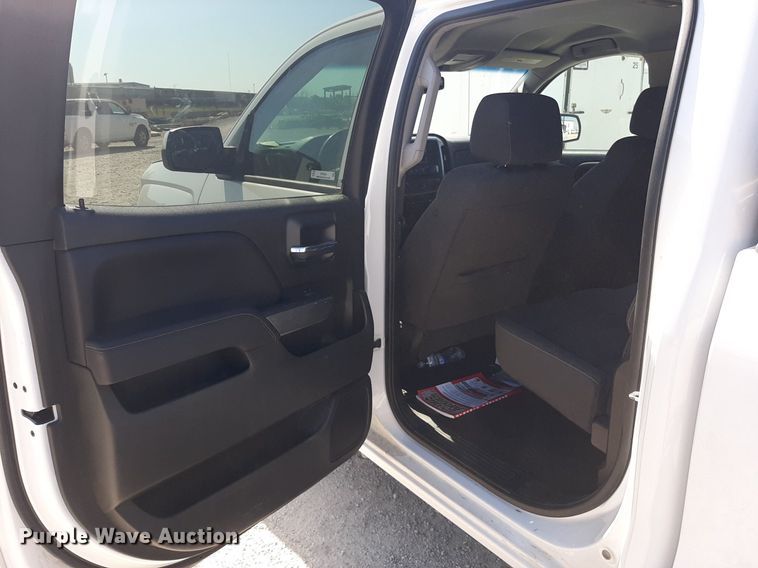 image for item OF9504 2017 Chevrolet Silverado 1500  Crew Cab pickup truck