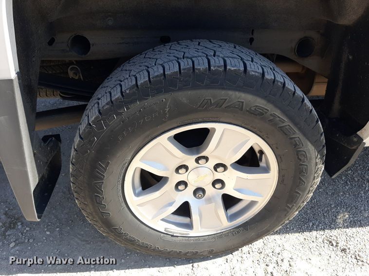 image for item OF9504 2017 Chevrolet Silverado 1500  Crew Cab pickup truck