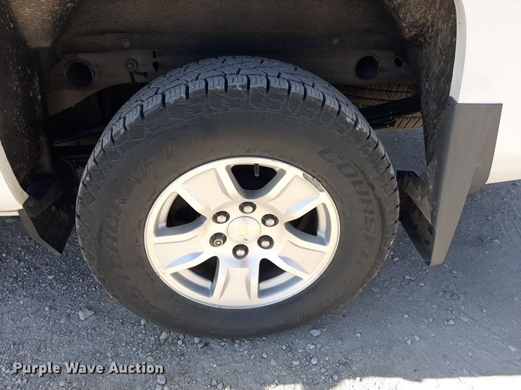 image for item OF9504 2017 Chevrolet Silverado 1500  Crew Cab pickup truck