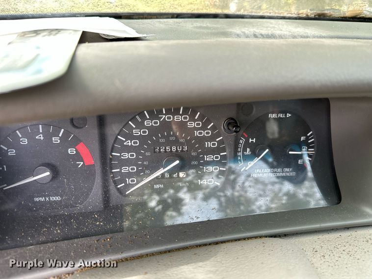 image for item OG9252 1995 Lincoln Mark VIII