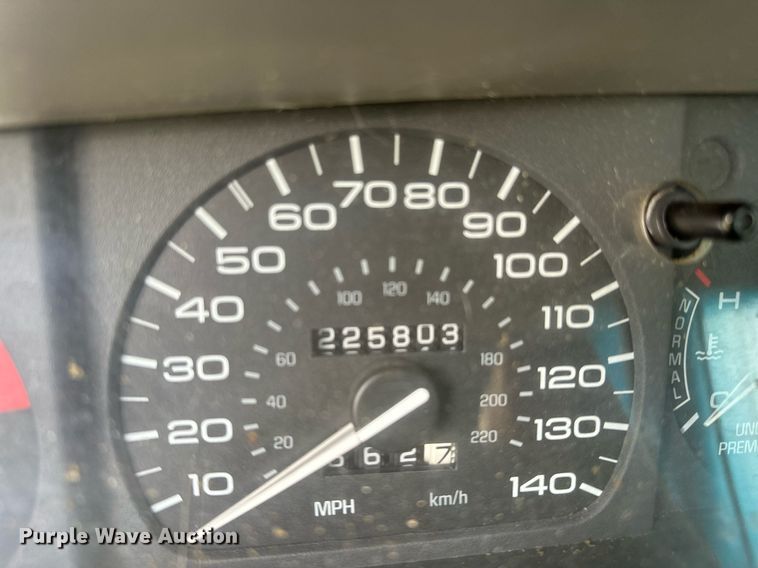 image for item OG9252 1995 Lincoln Mark VIII