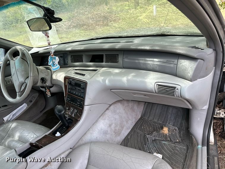 image for item OG9252 1995 Lincoln Mark VIII