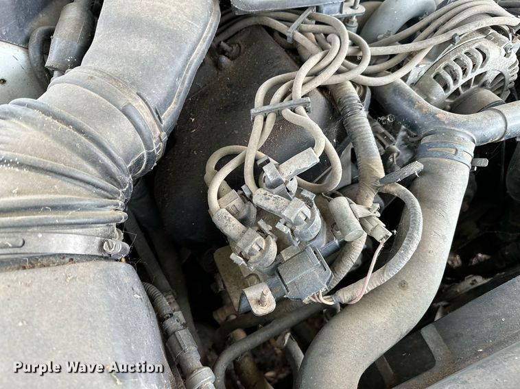 image for item OG9252 1995 Lincoln Mark VIII