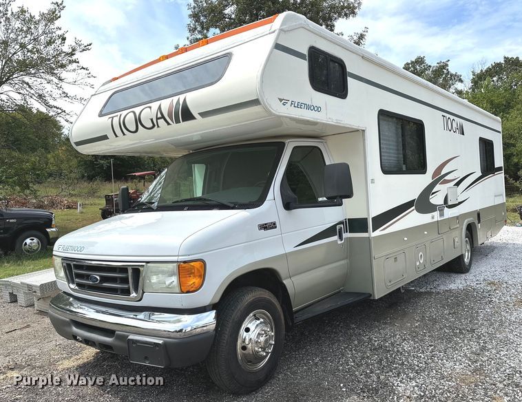 image for item OG9253 2004 Fleetwood Tioga  RV