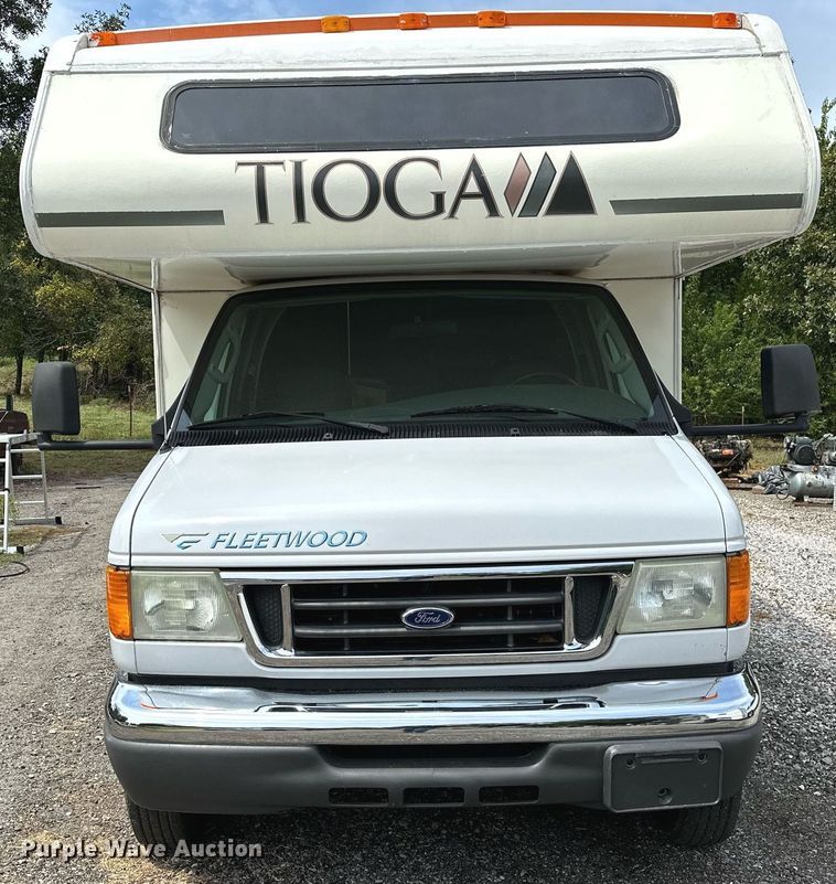 image for item OG9253 2004 Fleetwood Tioga  RV