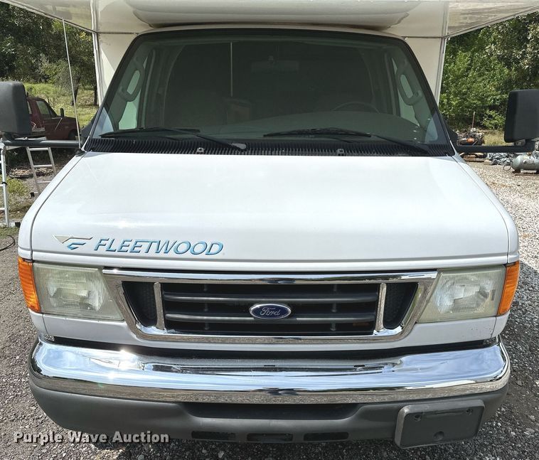 image for item OG9253 2004 Fleetwood Tioga  RV