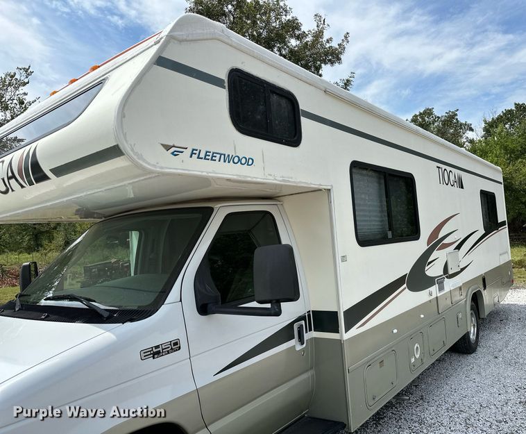 image for item OG9253 2004 Fleetwood Tioga  RV
