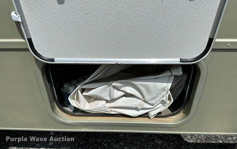 image for item OG9253 2004 Fleetwood Tioga  RV