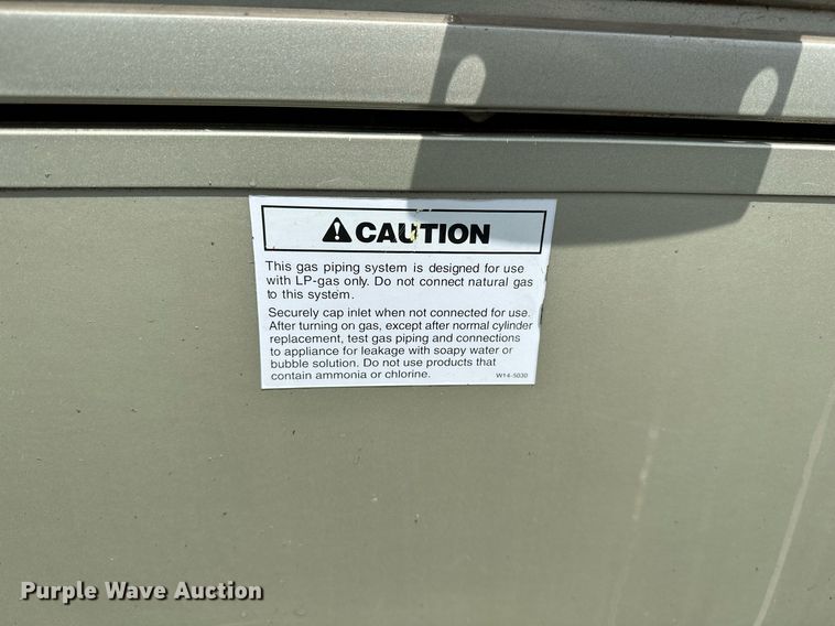 image for item OG9253 2004 Fleetwood Tioga  RV