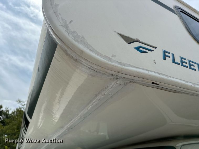 image for item OG9253 2004 Fleetwood Tioga  RV