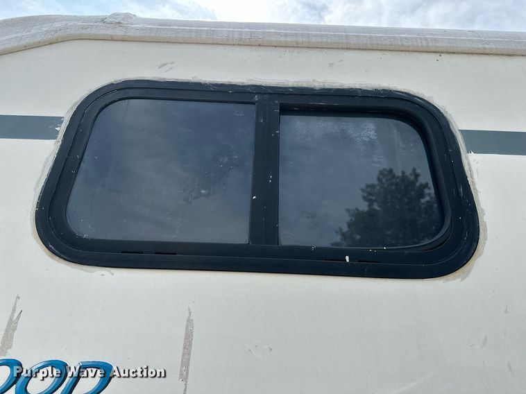 image for item OG9253 2004 Fleetwood Tioga  RV