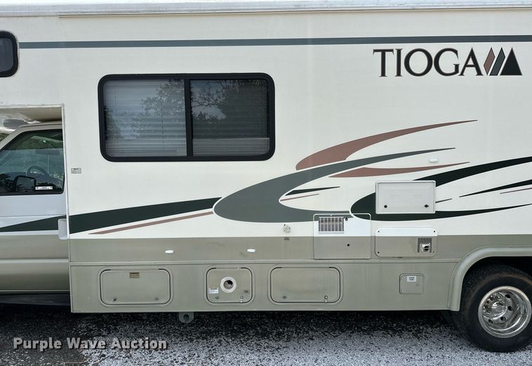 image for item OG9253 2004 Fleetwood Tioga  RV