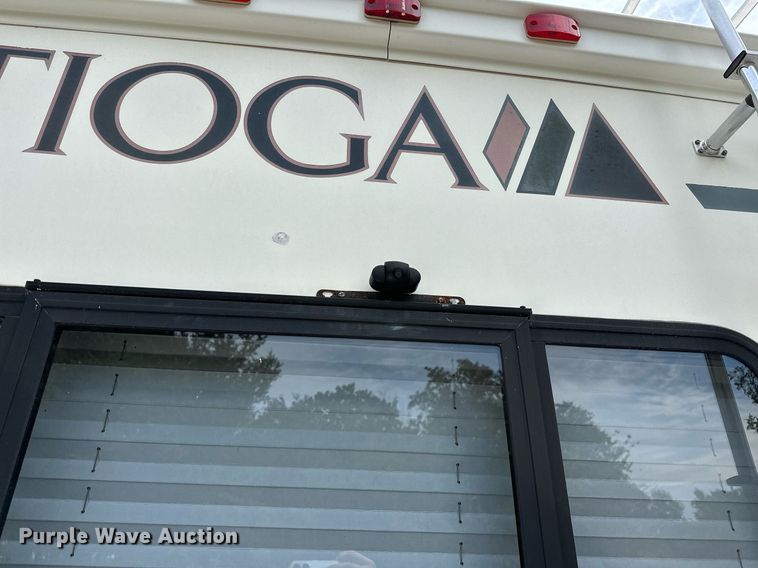 image for item OG9253 2004 Fleetwood Tioga  RV