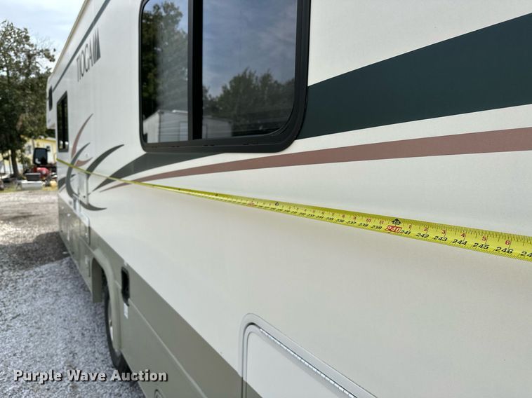 image for item OG9253 2004 Fleetwood Tioga  RV