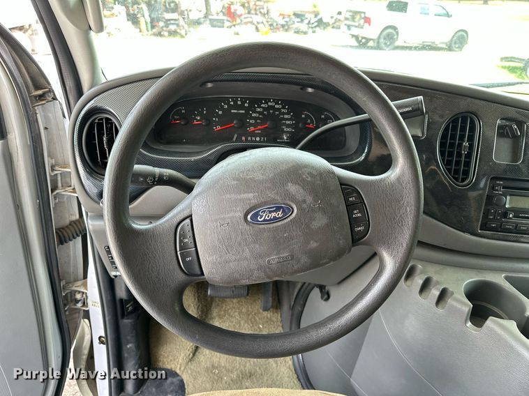 image for item OG9253 2004 Fleetwood Tioga  RV